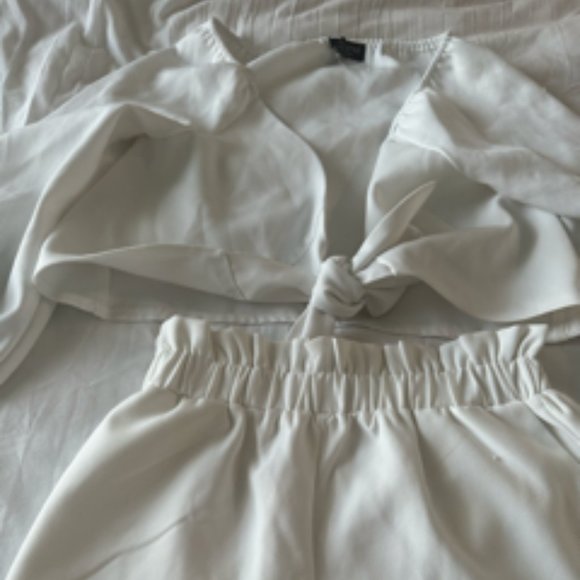 In The Style Two Piece Short and Crop Top Set, White - Picture 4 of 8